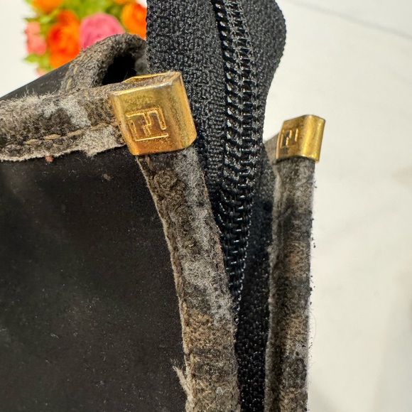 Authentic Fendi pouch - Picture 12 of 12